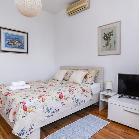 Appartamento Apartman Zara Abbazia Esterno foto
